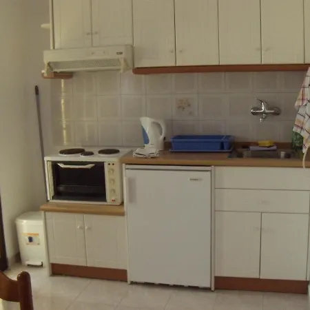 Antigoni Lägenhetshotell 3*